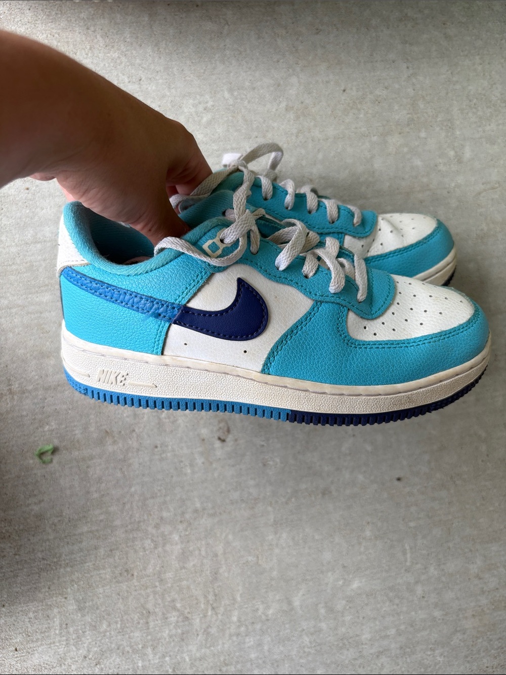 Nike Low Top Sneakers in Teal, Navy & White